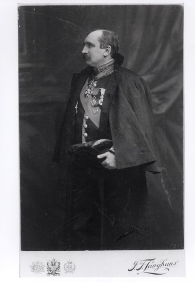 Paul Claudel (1868-1955) in seiner Botschafteruniform, Prag, ca. 1910-11 von French Photographer
